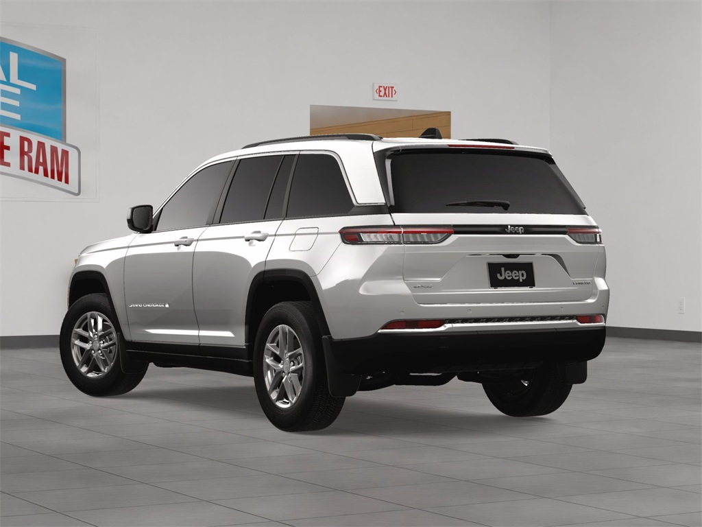 2025 Jeep Grand Cherokee Laredo X photo 4