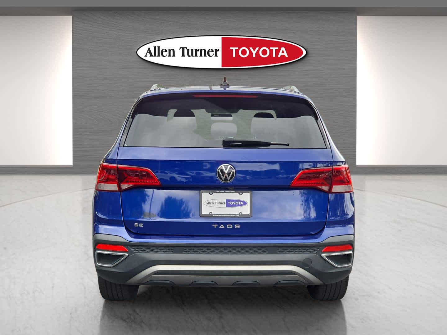 2022 Volkswagen Taos SE photo 4