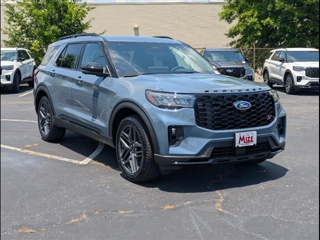2025 Ford Explorer ST photo 2