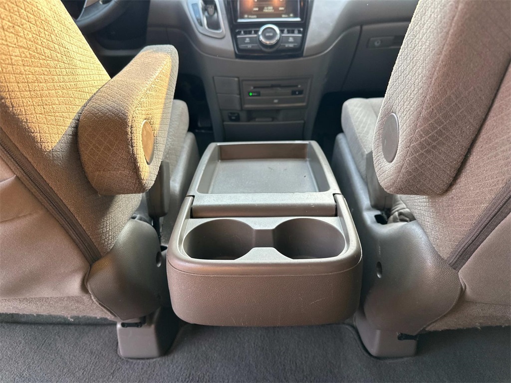 2016 Honda Odyssey SE photo 13