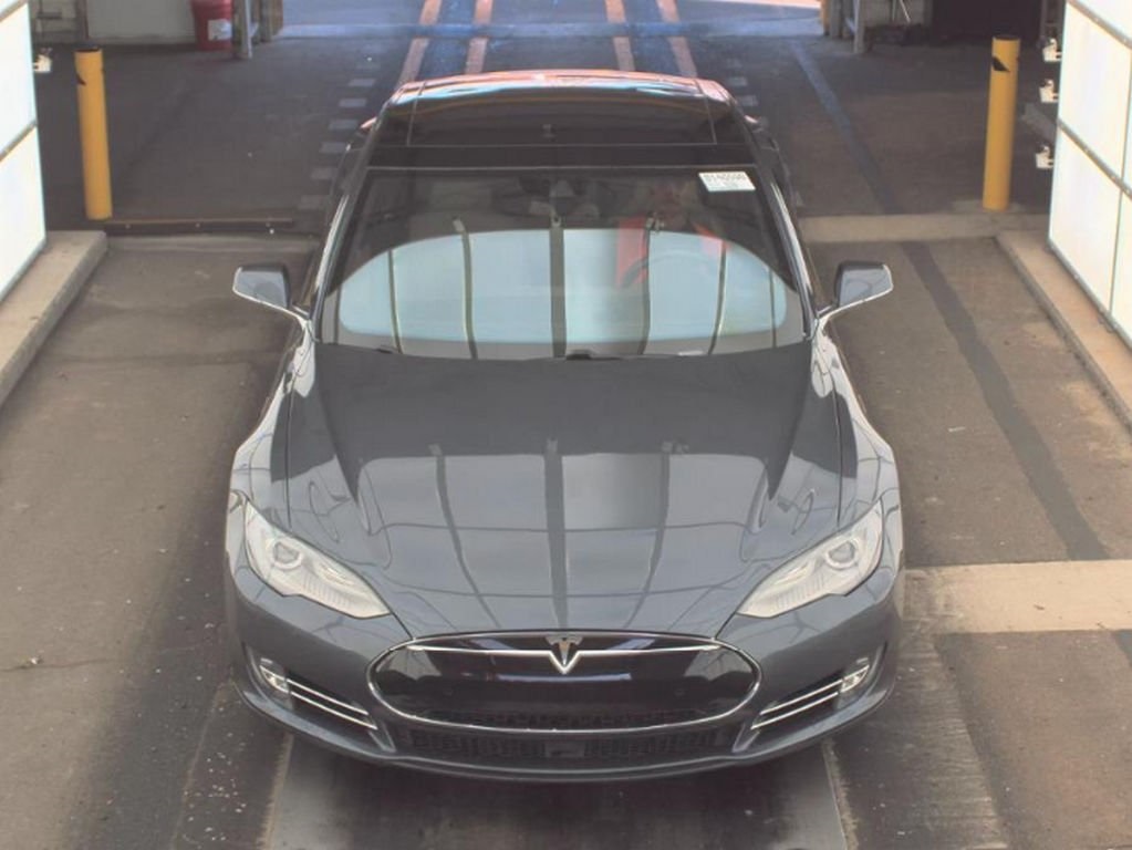 Used 2015 Tesla Model S 85D with VIN 5YJSA1E27FF107255 for sale in Parma, OH