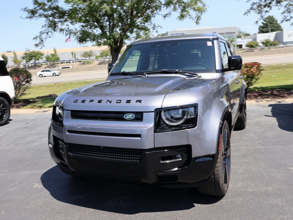 Used 2024 Land Rover Defender X-Dynamic SE with VIN SALE2FEU1R2259332 for sale in Kansas City