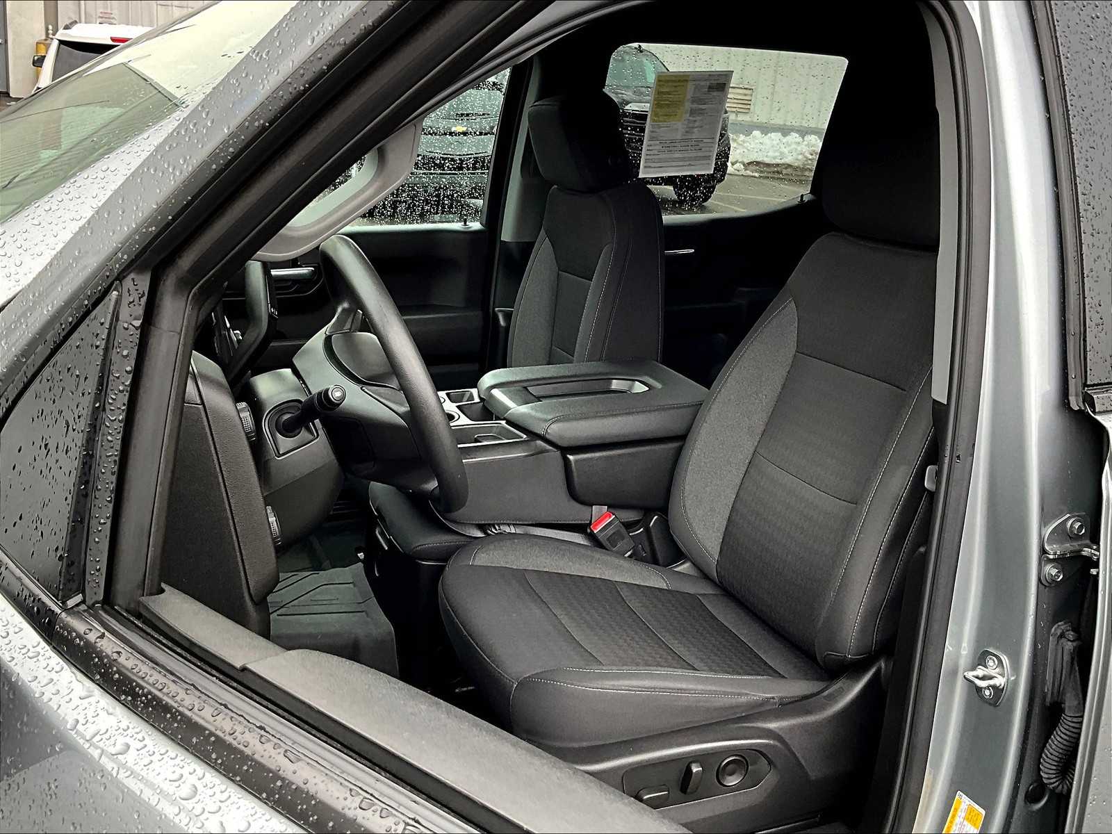 2024 Chevrolet Silverado 1500 Custom photo 10