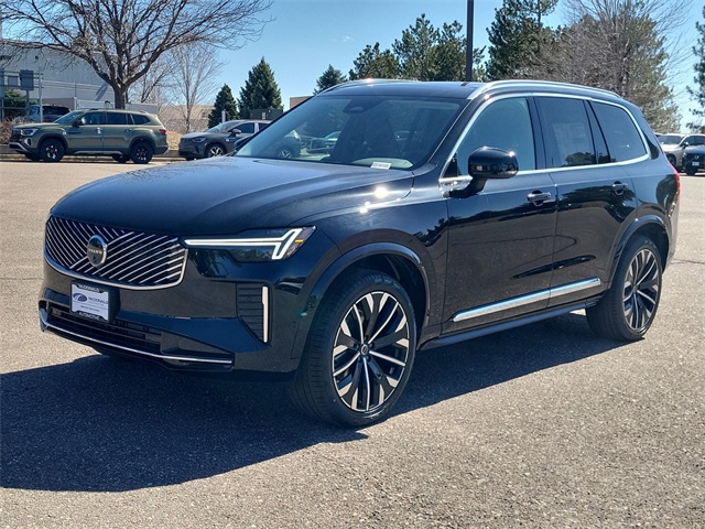 2025 Volvo XC90 Plus's photo