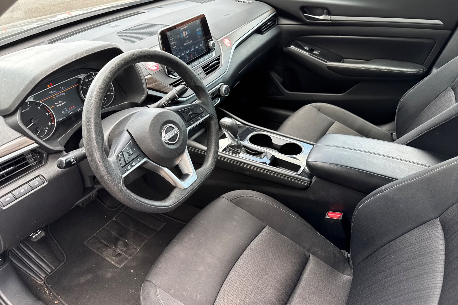 2023 Nissan Altima 2.5 SV photo 9