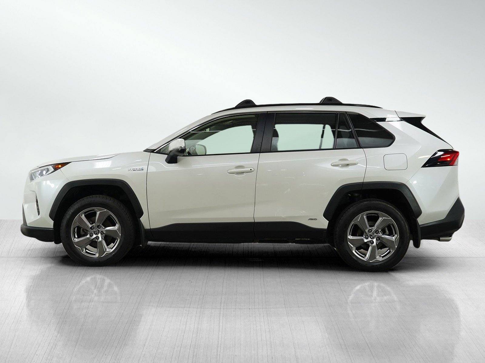 Used 2021 Toyota RAV4 XLE Premium with VIN JTMB6RFV2MD015029 for sale in Bloomington, Minnesota