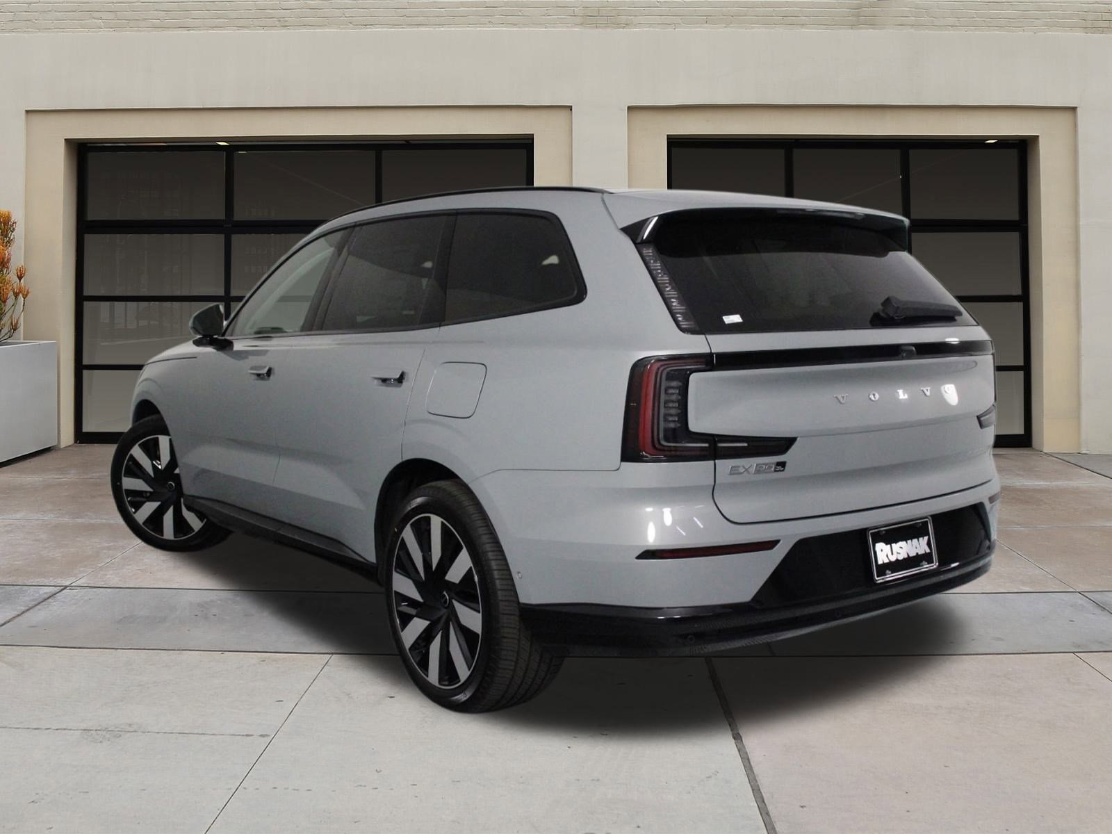 2025 Volvo EX90 Twin Motor Ultra photo 3