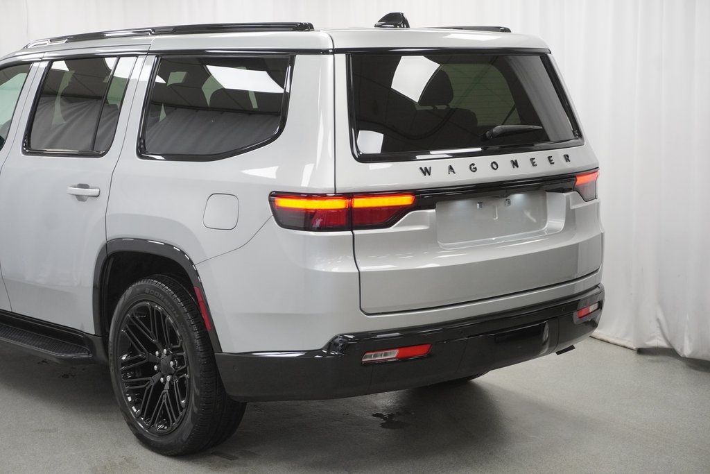 2024 Jeep Wagoneer Series II Carbide photo 11