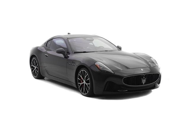 2024 Maserati Granturismo Modena photo 3