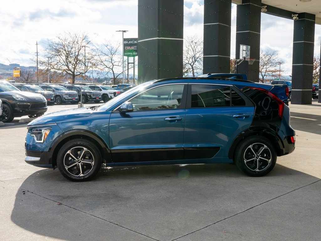 2024 Kia Niro SX photo 2