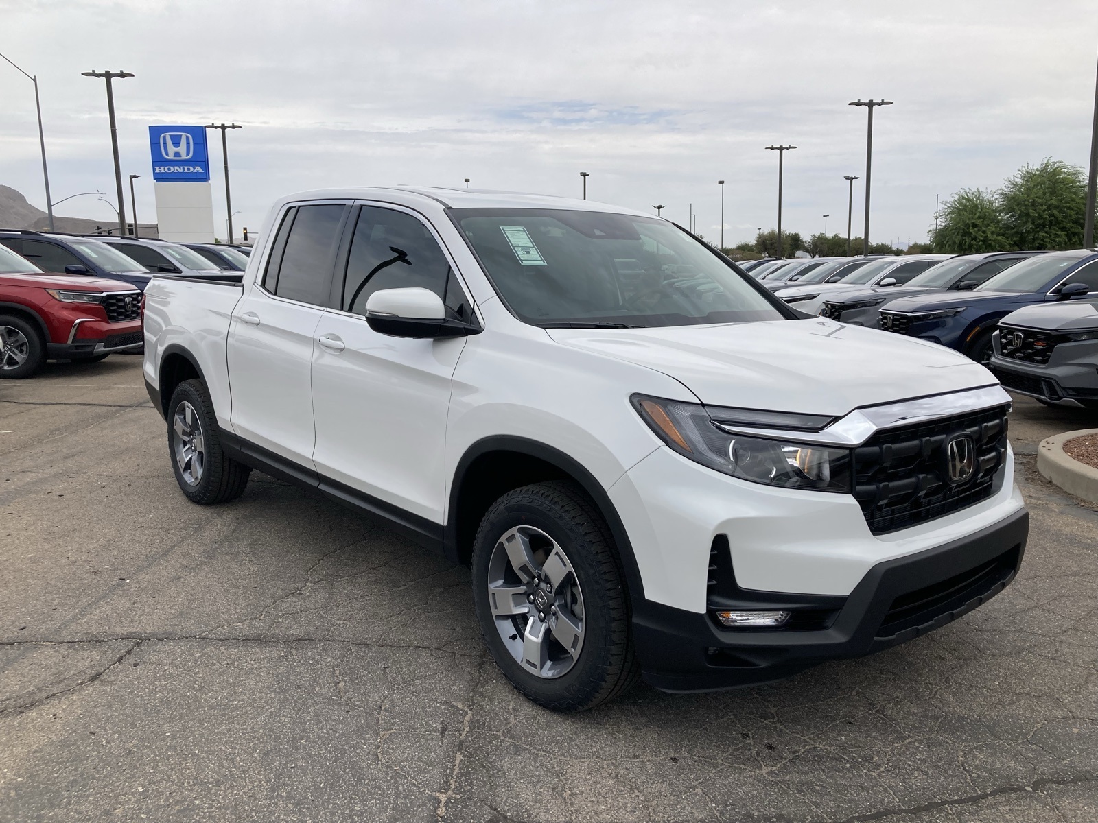2025 Honda Ridgeline RTL photo 3