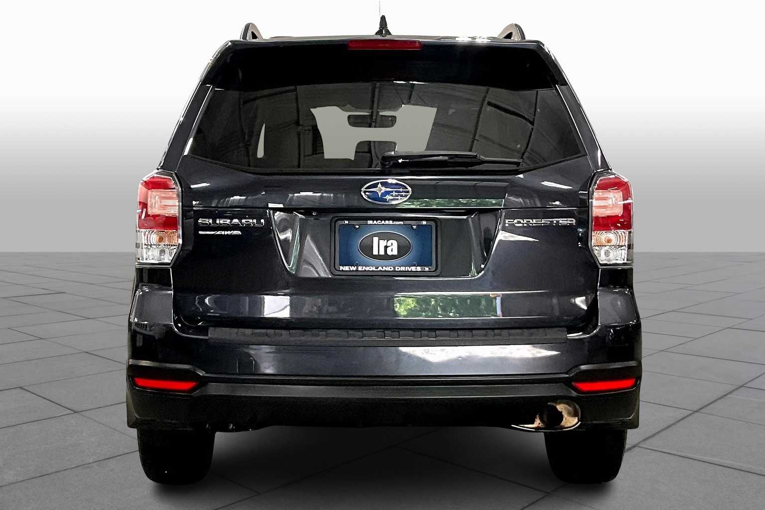 2018 Subaru Forester Premium photo 4