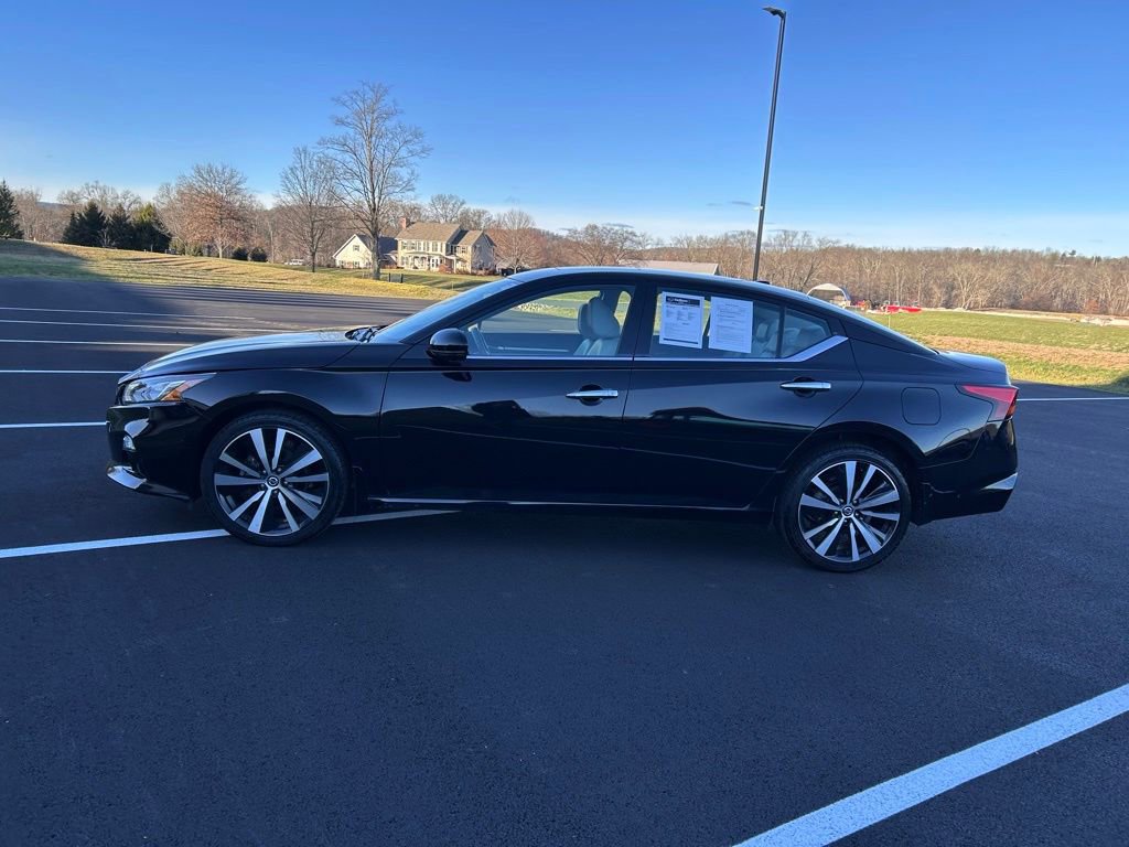 2021 Nissan Altima Platinum photo 4
