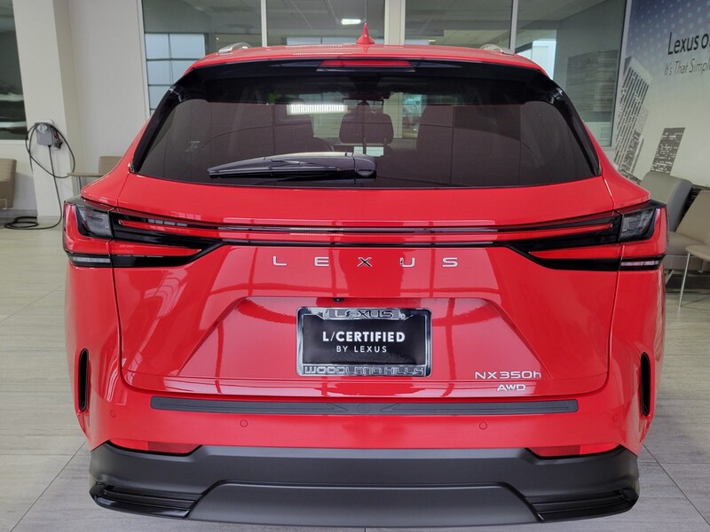 2024 Lexus NX 350h Premium AWD photo 2