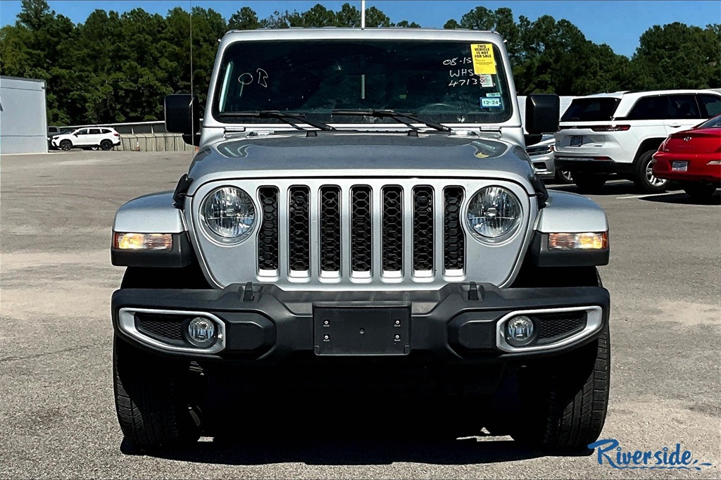 2023 Jeep Gladiator Overland photo 2