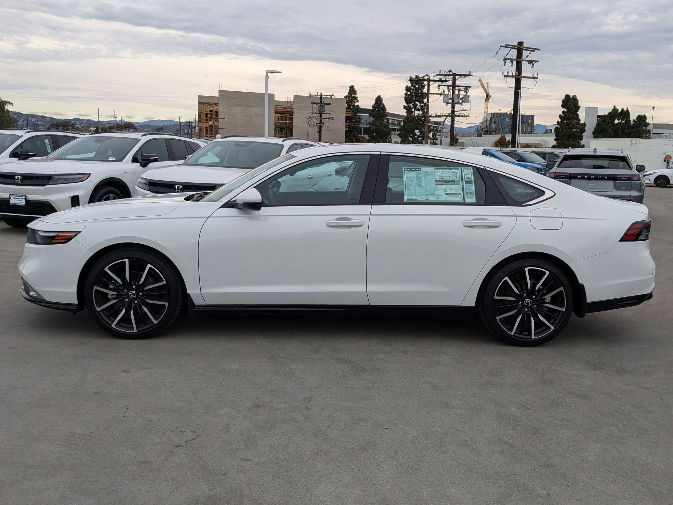 2025 Honda Accord Hybrid Touring photo 3