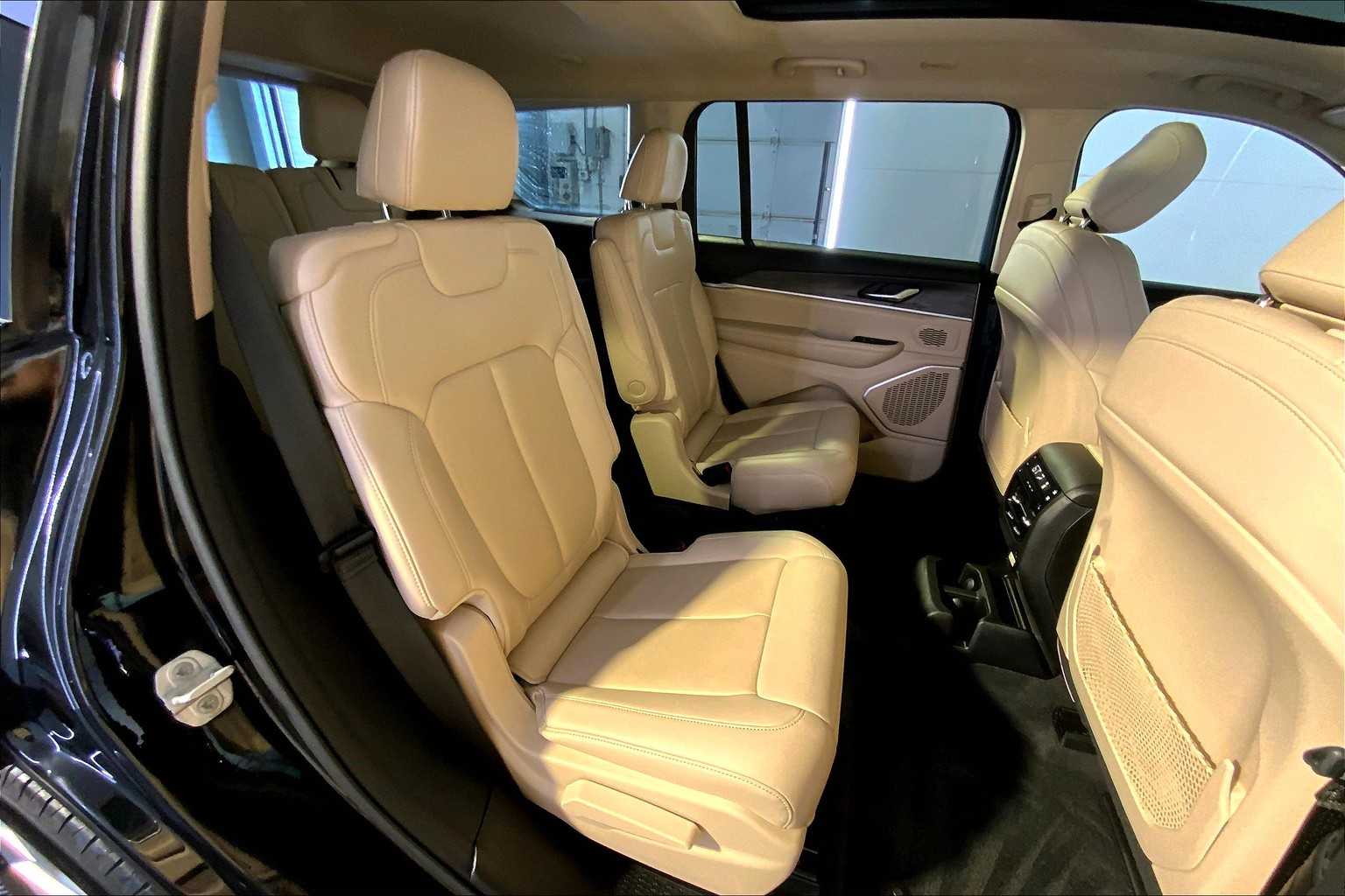 2021 Jeep Grand Cherokee Limited photo 18