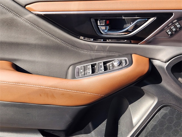 2023 Subaru Outback Touring photo 18