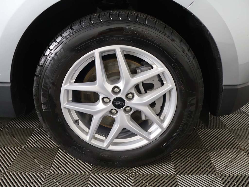 2024 Ford Edge SEL photo 18