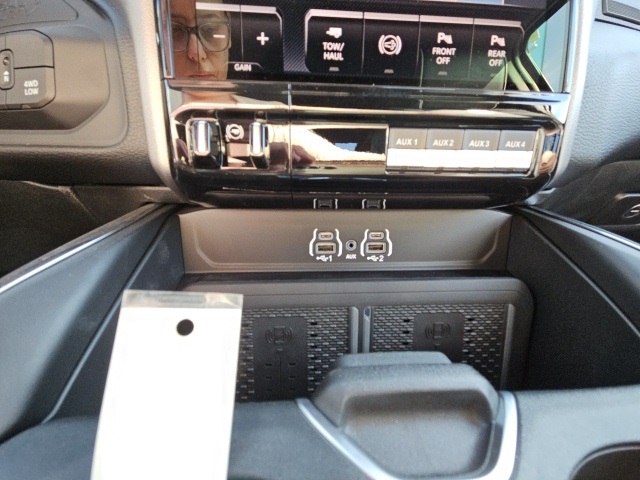 2025 Ram 2500 Laramie photo 17
