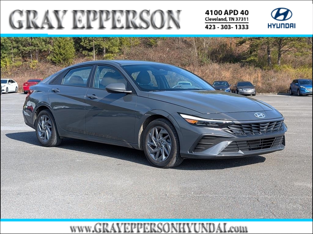 2024 Hyundai Elantra SEL's photo