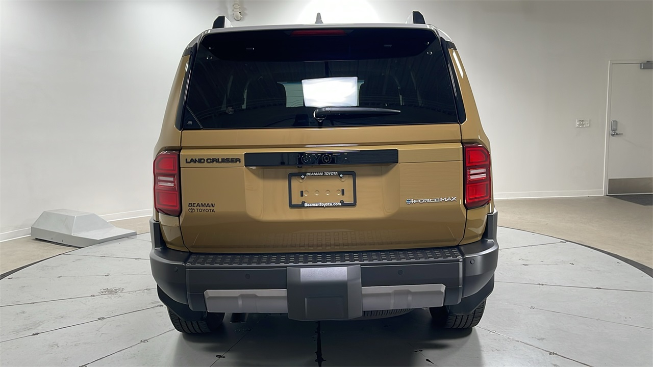 2024 Toyota Land Cruiser Base photo 4