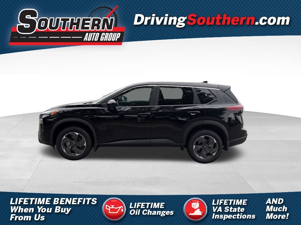 2026 Nissan Rogue SV's photo