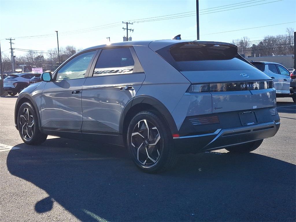 2024 Hyundai Ioniq 5 SEL photo 3
