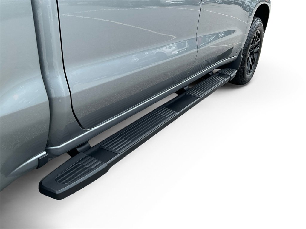 2025 Chevrolet Silverado 1500 Custom photo 16