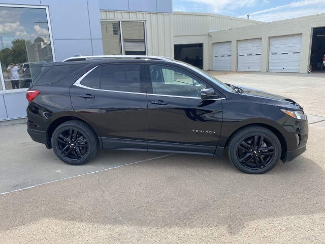 Used 2020 Chevrolet Equinox LT with VIN 2GNAXVEX1L6124218 for sale in Kansas City