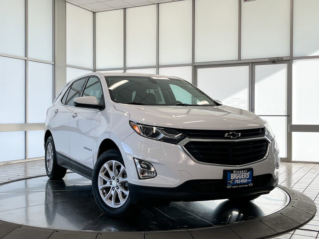 2018 Chevrolet Equinox LT photo 2