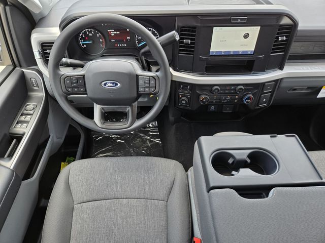 2026 Ford F-250 XL photo 4