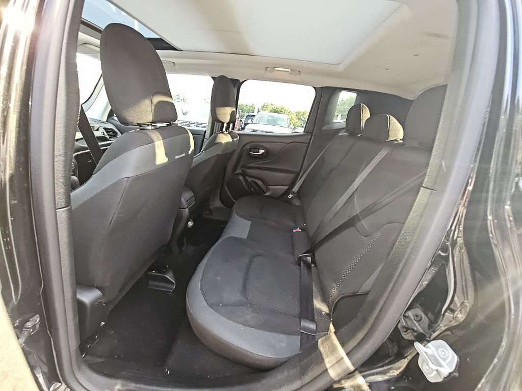 2020 Jeep Renegade Altitude photo 4