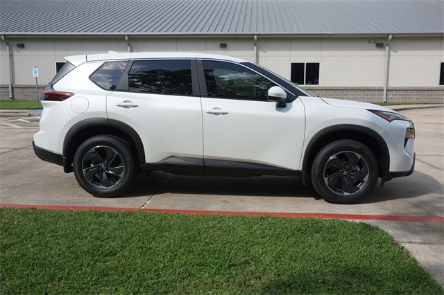 2026 Nissan Rogue SV photo 3