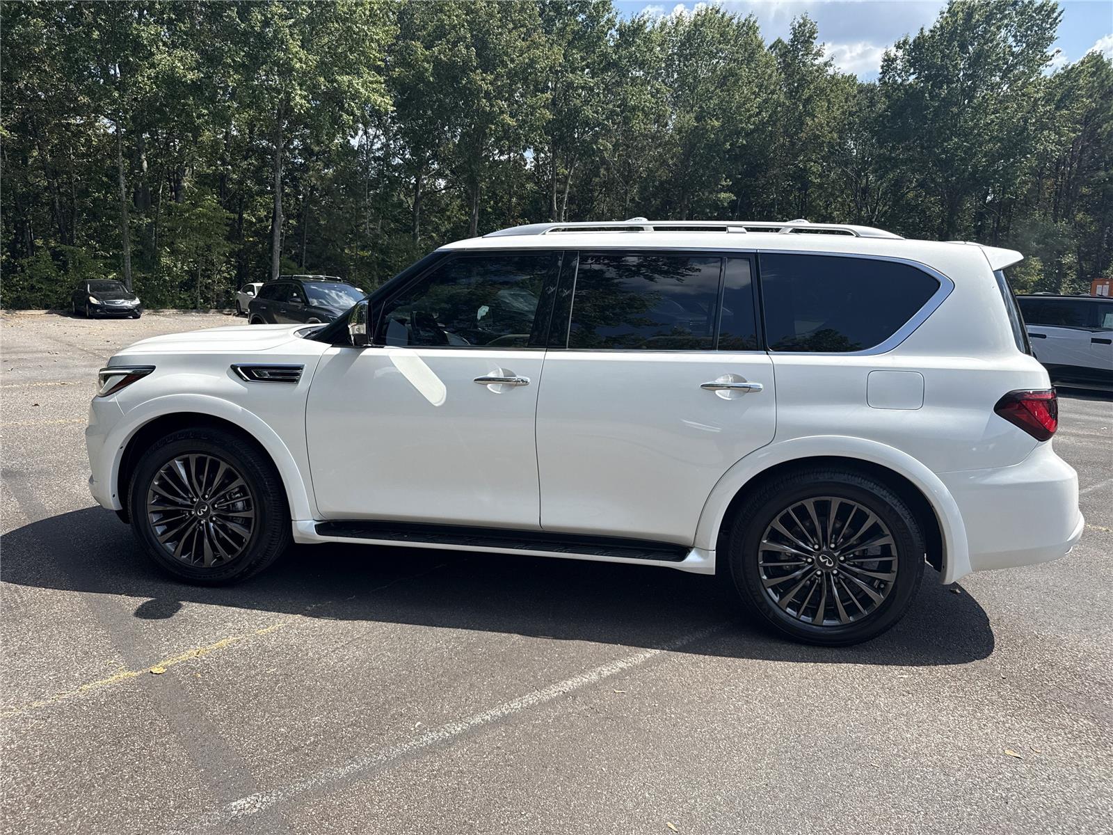 2022 Infiniti QX80 Sensory photo 26