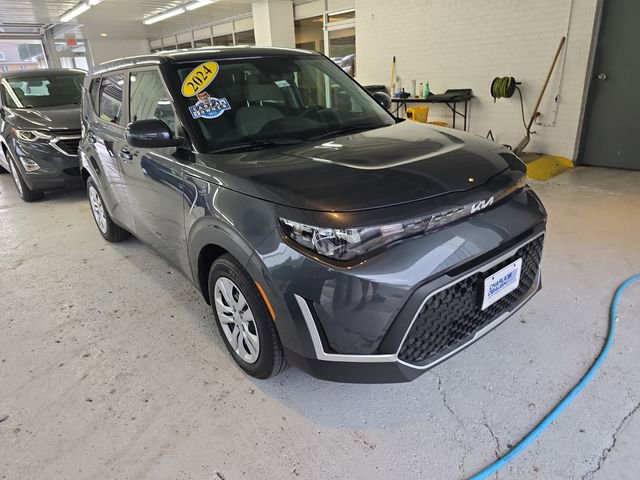 2024 Kia Soul LX photo 5