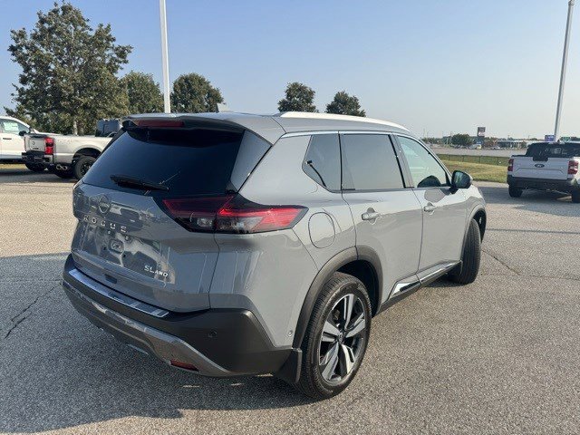 2022 Nissan Rogue SL photo 5