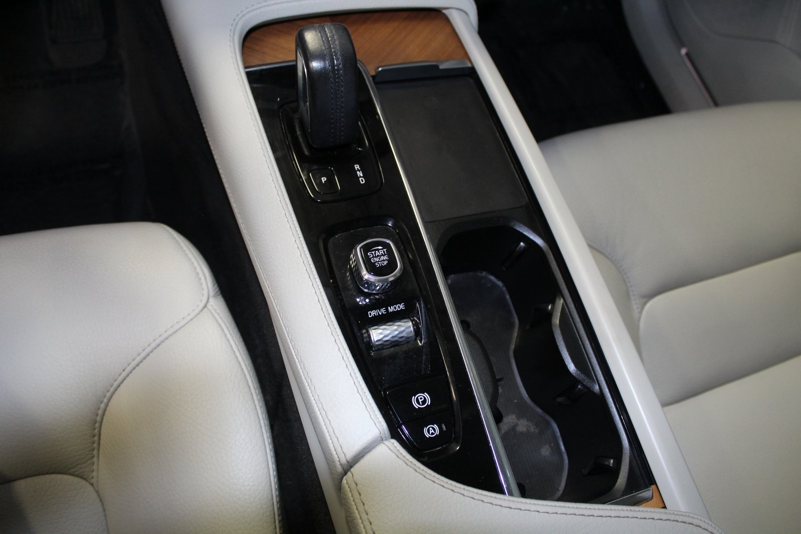 2021 Volvo XC90 Recharge T8 Inscription Expression photo 23