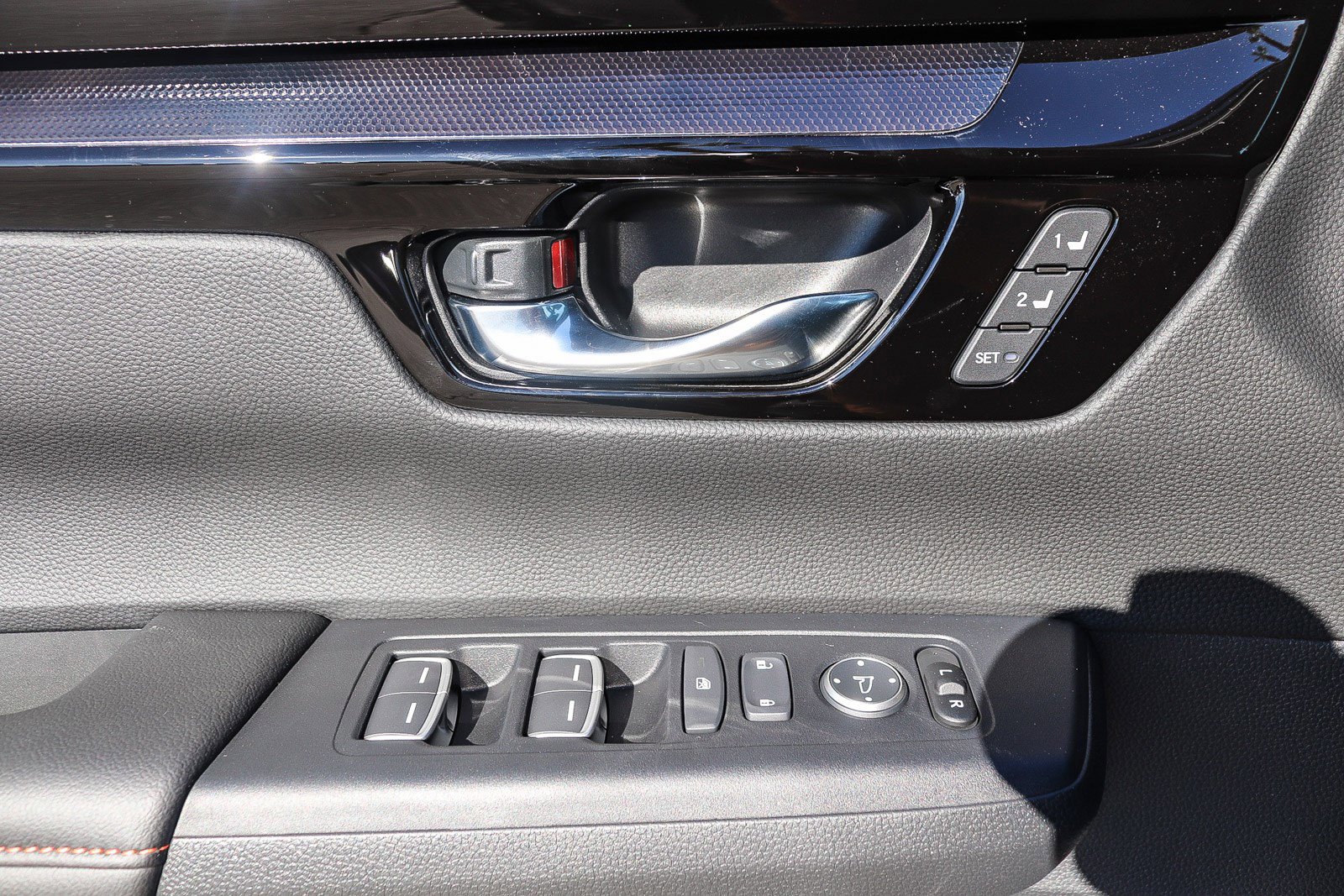2026 Honda CR-V Hybrid Sport Touring photo 14