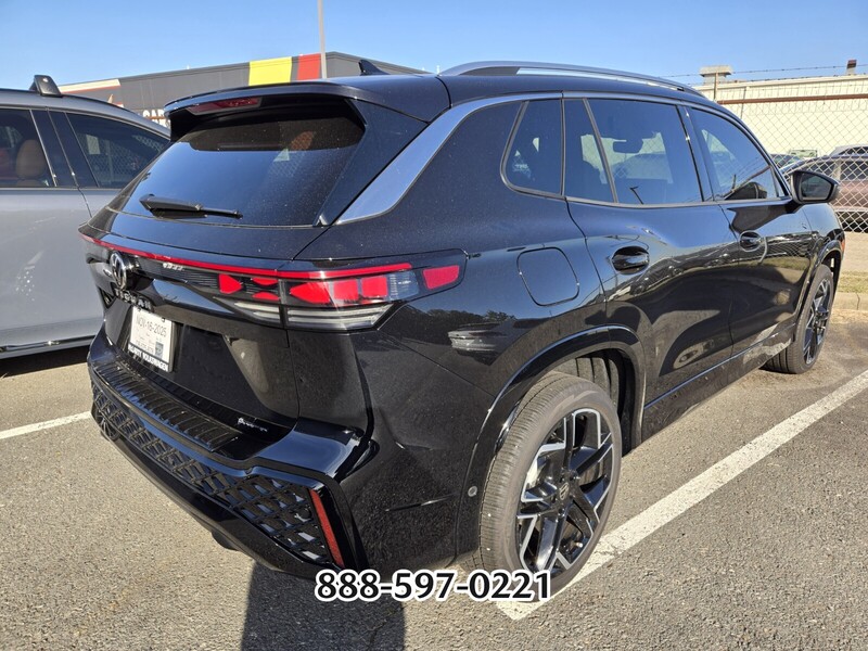 2025 Volkswagen Tiguan SEL R-Line Black photo 3