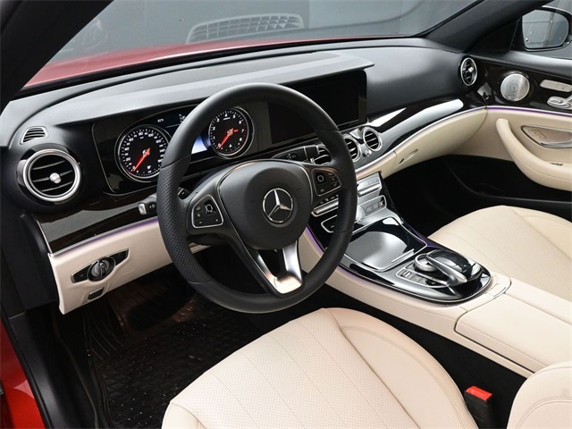 2018 Mercedes Benz E 300 photo 2
