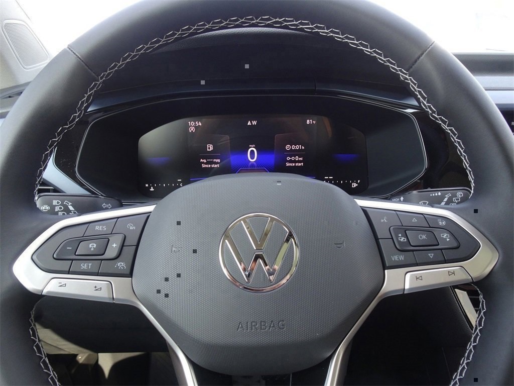 2024 Volkswagen Taos SE photo 18