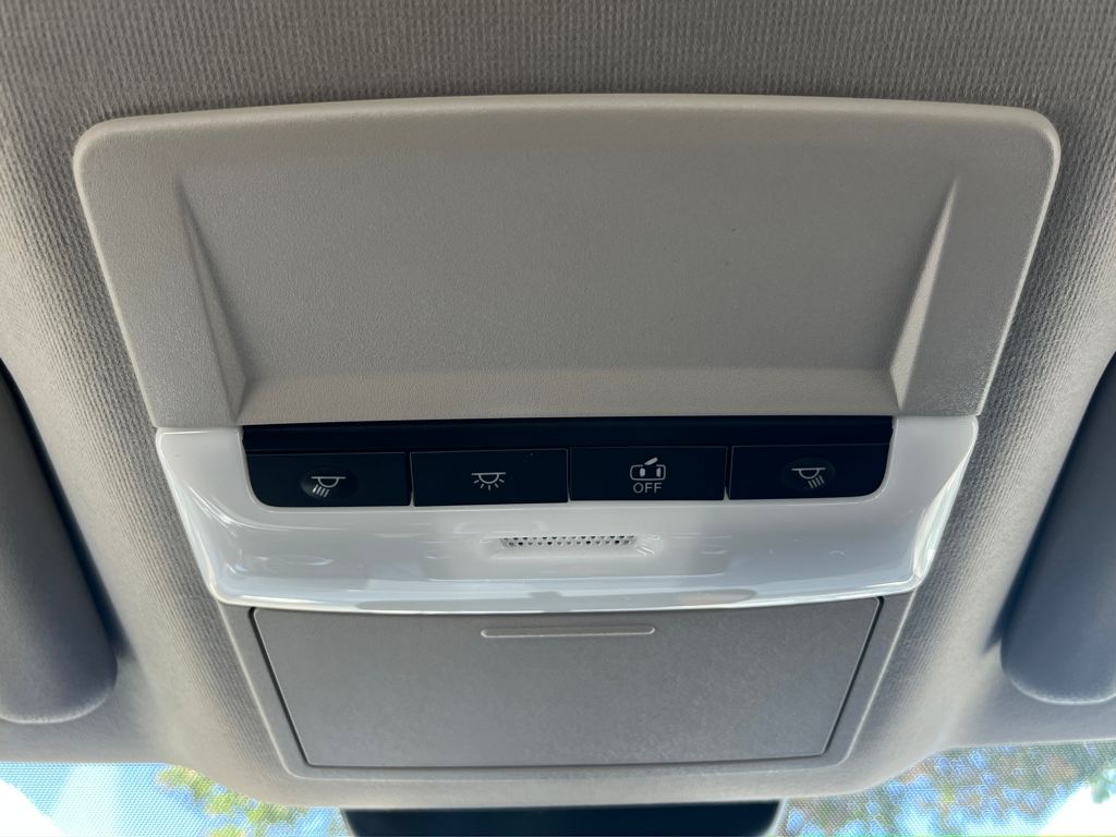 2025 Nissan Sentra SV photo 27