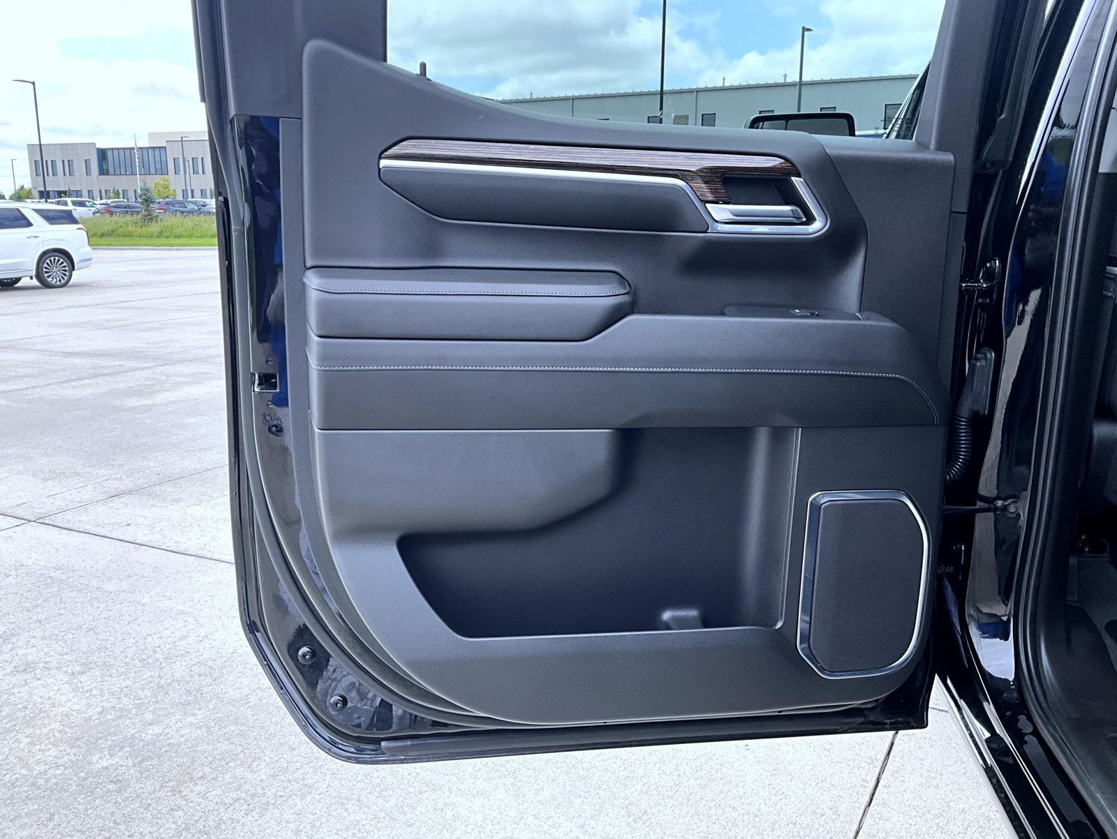 2024 Gmc Sierra 1500 Elevation photo 18