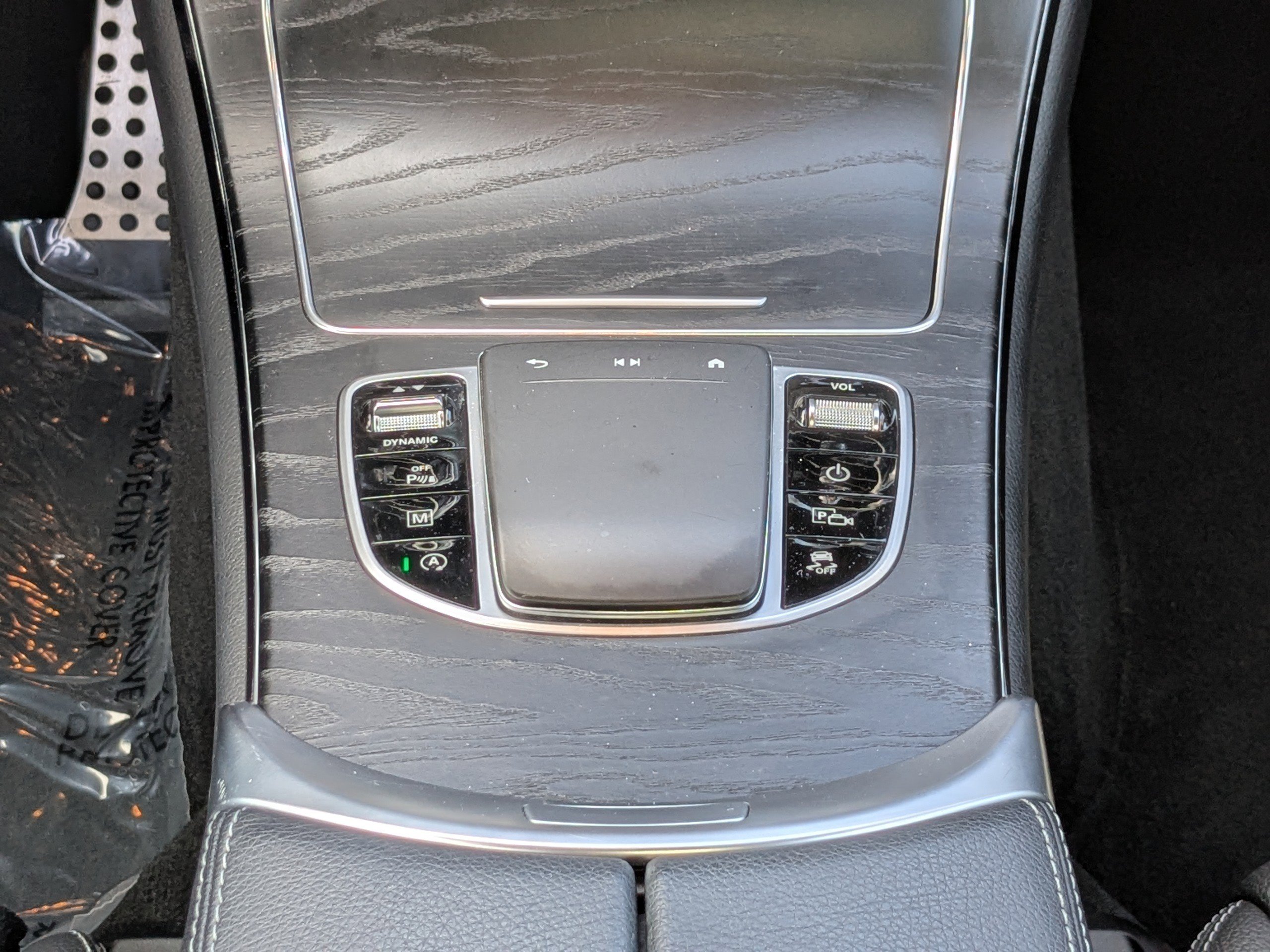 2022 Mercedes Benz GLC 300 photo 14