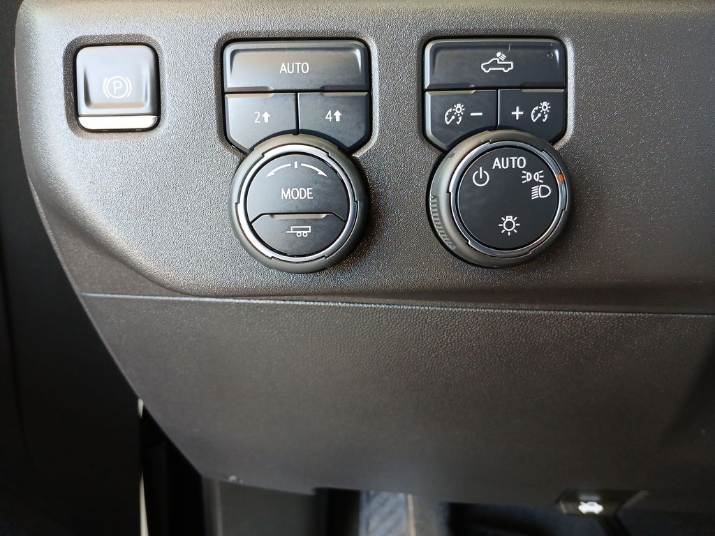 2023 Chevrolet Silverado 1500 LT photo 17