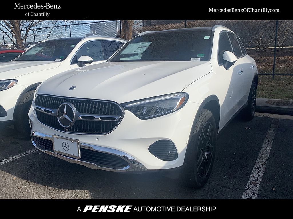 2026 Mercedes-Benz GLC Base's photo