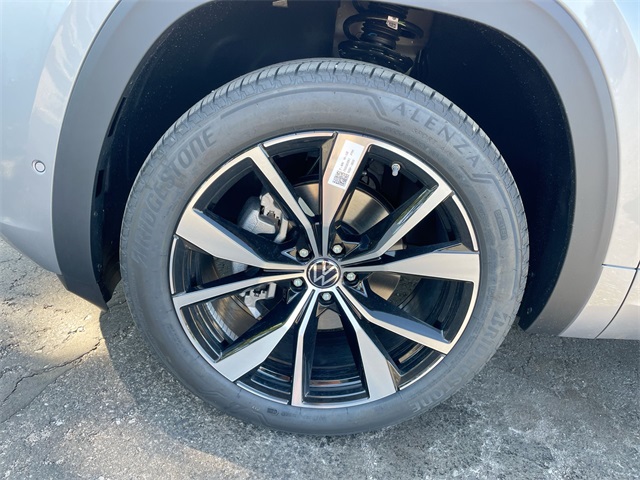 2026 Volkswagen Atlas Cross Sport SEL Premium R-Line photo 32