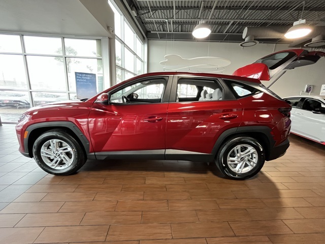 2026 Hyundai Tucson SE photo 4