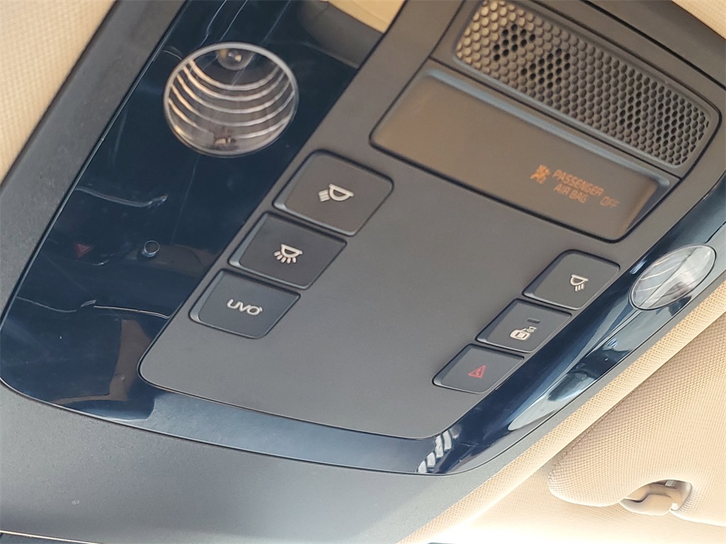 2022 Kia Carnival EX photo 17
